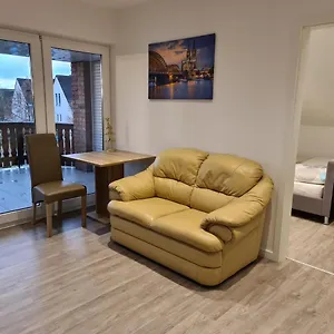  Appartement Mit Jacuzzi Naehe Flughafen Koeln Bonn Duitsland